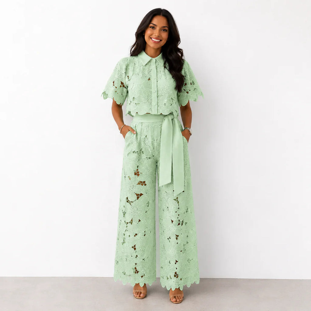 ODISEA | Conjunto de 2 Piezas Blusa Bordada de Encaje y Pantalón Calado