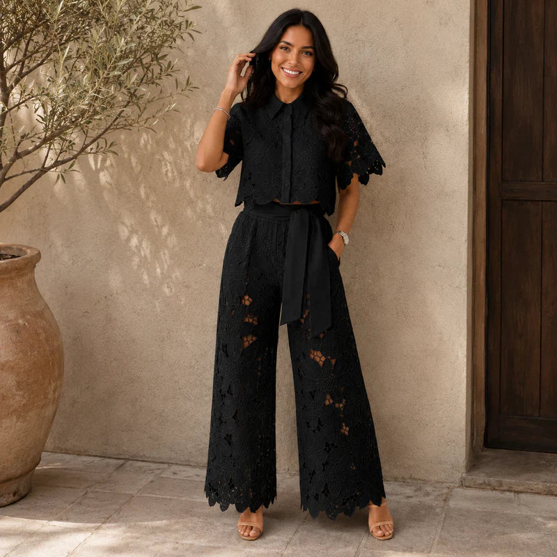 ODISEA | Conjunto de 2 Piezas Blusa Bordada de Encaje y Pantalón Calado